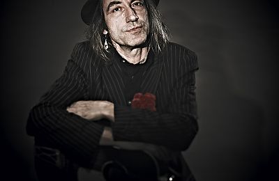 (c) Viktor Galos Ripoff Raskolnikov