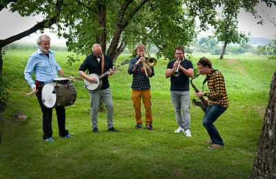(c) Walter Huemer MMC Mobile Musik Club